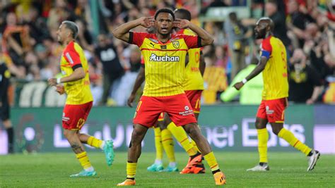 Lens defeats Marseille in fight for runner-up spot
